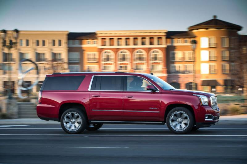 Comparison GMC Yukon XL Denali SUV 2015 vs GMC Yukon XL 2016